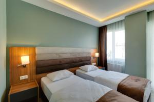 City HOTEL