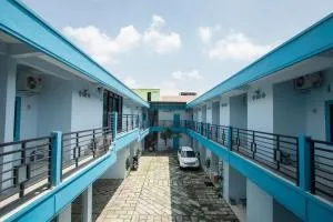 RedDoorz Syariah at Kartohardjo Madiun - Bojonegoro