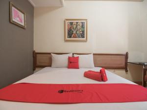 RedDoorz @ Buah Batu 3