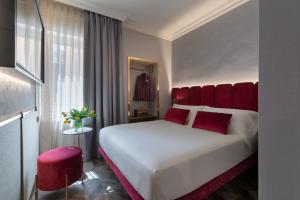 Small Double Room with French Bed room in Hotel Milano & SPA***S