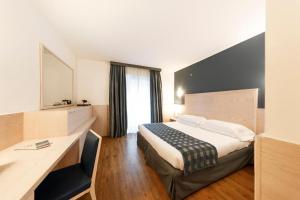 Superior Double or Twin Room room in Caravel Bike Hotel