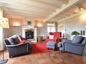 Mansion in Charrin by Loire with Pool