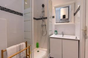 Appartements Charmant 2 pieces pour 4 personnes a Courbevoie : photos des chambres