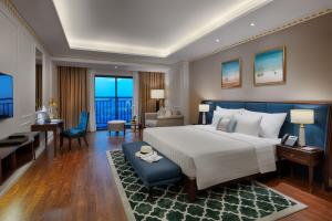 FLC Halong Bay Golf Club & Luxury Resort