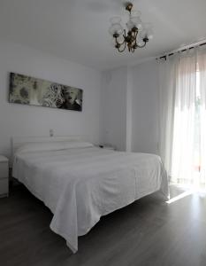 Triple Room with Bathroom room in El Centro
