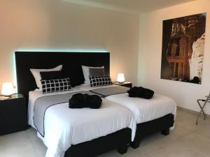 Deluxe Room with Two Beds room in B&B Vita Roka met extra Luxe Privé Wellness