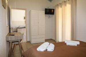 Sunset Studios & Apartments Skiathos Greece