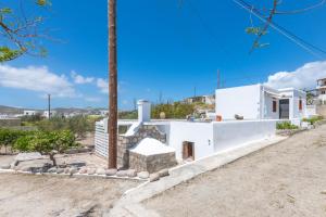 Madalena's Summer House Milos Greece