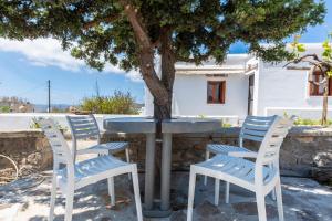 Madalena's Summer House Milos Greece