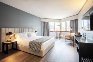 Comfort Double Room room in HF Fenix Porto