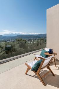 Vilia, House on the Hill