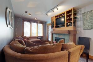 Two-Bedroom Apartment room in River Run Village