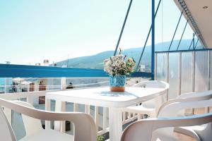 Seaview self catering apartment - Helen No 1 Arkadia Greece