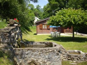 Campings LES CHALETS DE MONTORGUEIL : Chalet