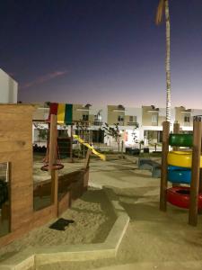 CASA EN PRIVADA FRENTE A LA PLAYA CON ALBERCA!