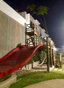 CASA EN PRIVADA FRENTE A LA PLAYA CON ALBERCA!