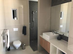 Chameleon Backpackers & Guesthouse