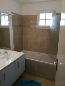 Sejours chez l'habitant bienvenus chez Eric a Montevrain : photos des chambres