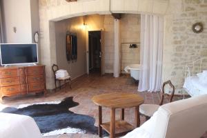 Maisons d'hotes LA DEMEURE Bed and Breakfast : Chambre Lit King-Size