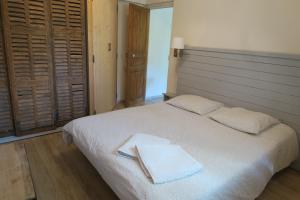 Maisons de vacances EXCEPTIONNEL, maison de vacances dans parc, climatisation, parking, calme assure : photos des chambres