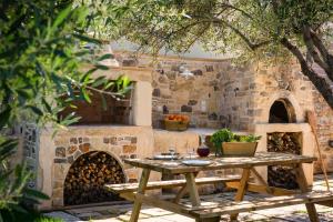 Arismari Houses - Arismari