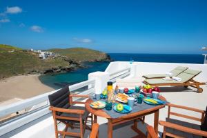 Superior Beachfront Apartment 2 with view to the Aegean Sea Myconos Greece