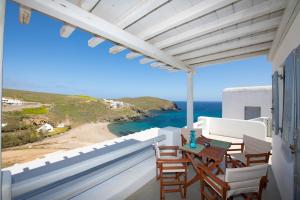 Superior Beachfront Apartment 1 with view to the Aegean Sea Myconos Greece