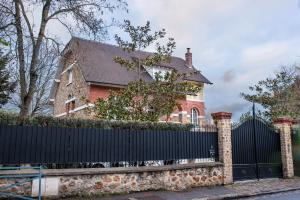 Private Unterkunft Chambre chez l'habitant Orsay Frankreich