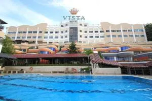 Crown Vista Hotel - Pembunuh