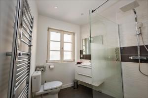 Appartements Le Saint-Aignan, Nuits-chartraines, Parking prive, 3 etoiles : photos des chambres