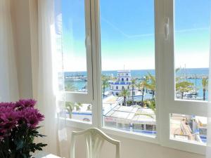 Apartma FANTASTIC APARTMENT B IN FRONT OF THE SEA & MARINA Estepona Španija