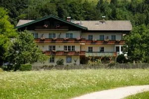 胡伯住宿加早餐酒店 - 法伊施特瑙