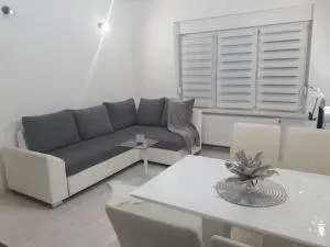 Apartman Kristina - Self check in & check out - 奥托查茨