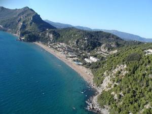 Aqua Seafront Beach House With Garden Corfu Greece