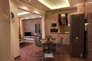 Brown Cottage Apartment