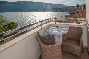 Apartments Mako - Igalo