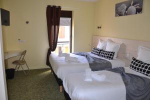 Hotels Hotel La Couronne : photos des chambres