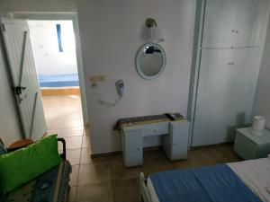 Venetiko Studios Irakleia-Island Greece