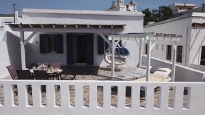 The Veranda of Gavrion-Exclusive, Centrally located with Seaview