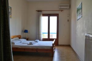 Seaview -2 Space - selfcatering Apartment - Helen No 5 Arkadia Greece