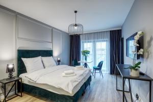 Bottle Green room in RAJSKA 3 by PI Apartments