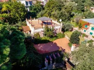 villa francesca - Лотцораї