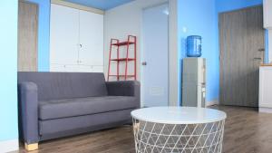 Modern 2BR Apartment at Newton Residence Bandung By Travelio