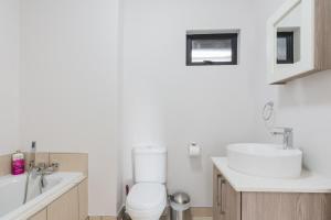 Alimama Spaces: Thandos Manson