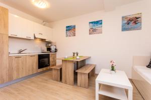 Apartments Vugrinec with Terrace