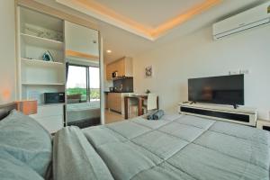 DAISY STUDIO in Laguna Beach Resort 2