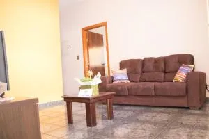 Casa confortável em Guaratinguetá - Colônia Piaguí