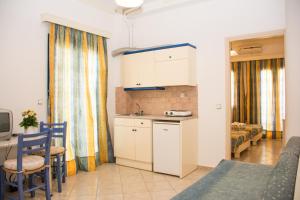 Uncle George Holiday Apts by Estia