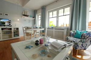 Potenberg 10 by Rujana