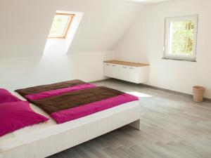 Apartments and rooms Nataša 1